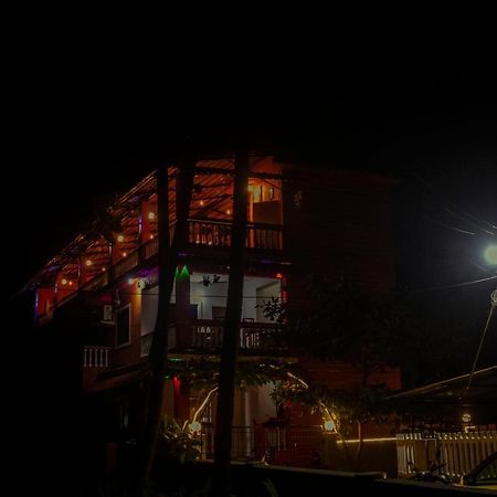 Bonds Hostel 坎多林 外观 照片