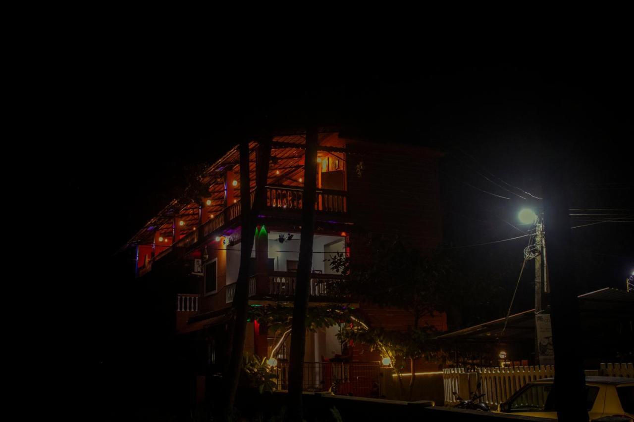 Bonds Hostel 坎多林 外观 照片