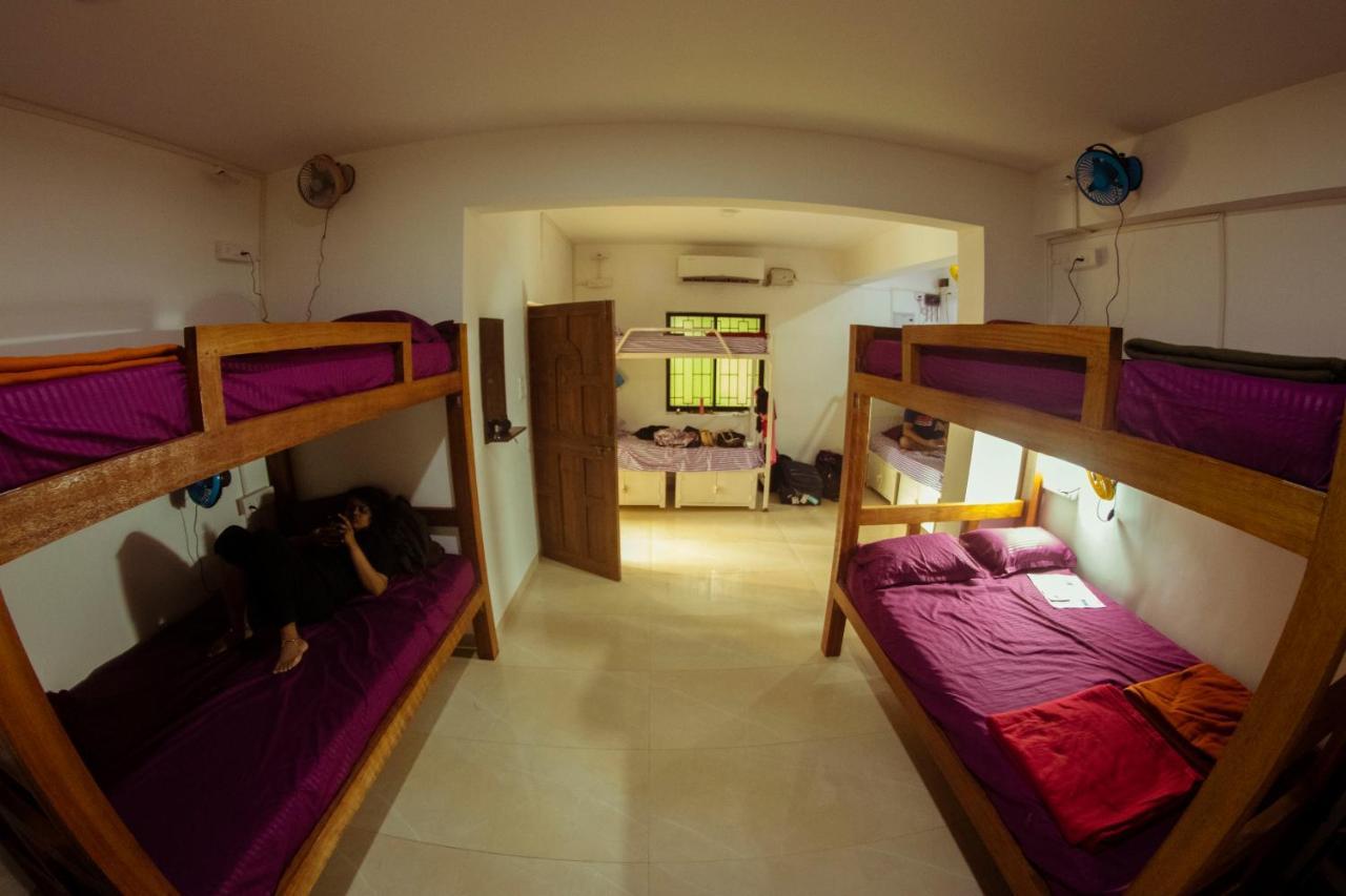 Bonds Hostel 坎多林 外观 照片