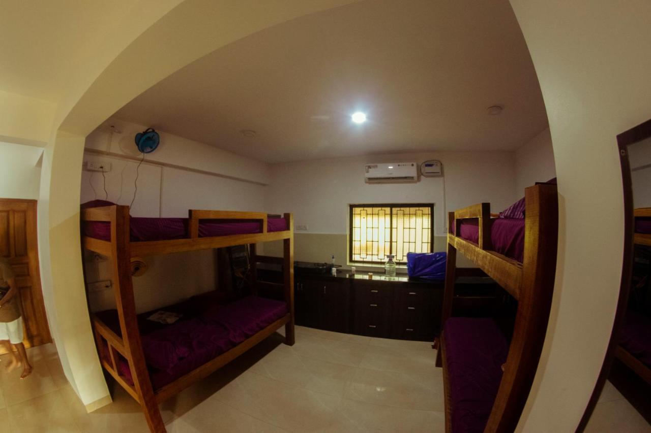 Bonds Hostel 坎多林 外观 照片